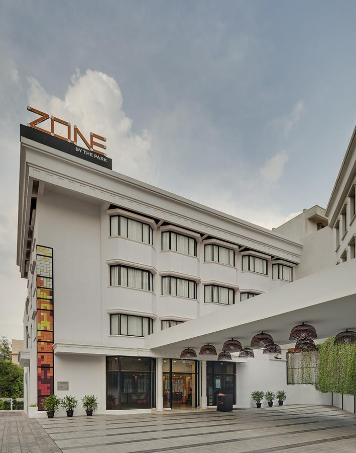 Zone By The Park Infantry Bengaluru Hotell Exteriör bild