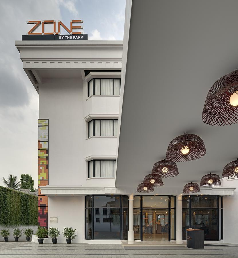 Zone By The Park Infantry Bengaluru Hotell Exteriör bild